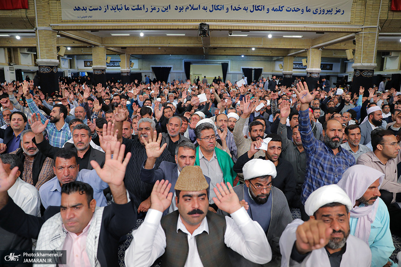 دیدار هزاران نفر از مردم سیستان و بلوچستان و خراسان جنوبی با رهبر انقلاب