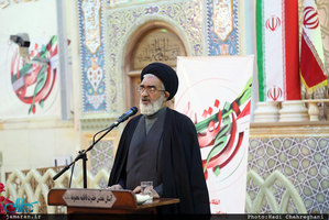 آیین خطبه خوانی همزمان با آغاز دهه فجر در حرم کریمه اهل بیت(س)