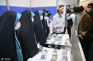 بازدید رهبر معظم انقلاب از سی و‌‌ چهارمین نمایشگاه بین‌المللی کتاب تهران