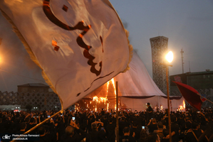 مراسم خیمه سوزان در میدان امام حسین (ع)