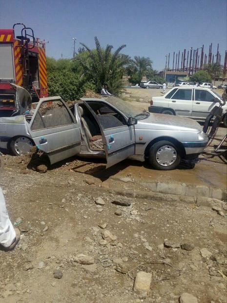 خودروی پژو به دلیل داشتن باک غیر استاندار در ایرانشهر منفجر شد