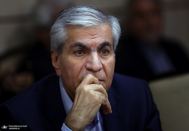 عادلی، رئیس پیشین بانک مرکزی: وزیر پیشنهادی اقتصاد شهامت پرداختن به بحثهای سیاسی را داشته باشد / اگر اصلاحات سیاسی و سیاست خارجی انجام نشود، از اقتصاد انتظار معجزه نداشته باشید