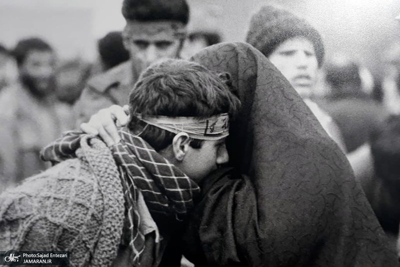 رونمایی از کتاب عکس«فرزندان روح الله» و افتتاح نمایشگاه «فرمانده من»