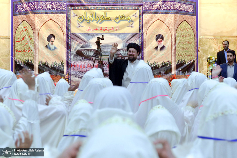 مراسم جشن تکلیف دانش آموزان دختر در حرم مطهر امام خمینی(س)