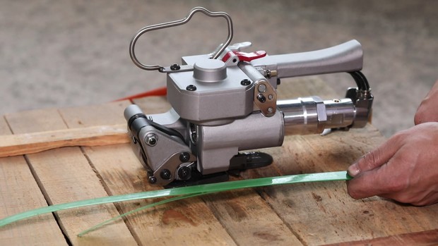 راهنمای جامع انتخاب بهترین تسمه کش بادی (پنوماتیک) برای کسب‌وکارها