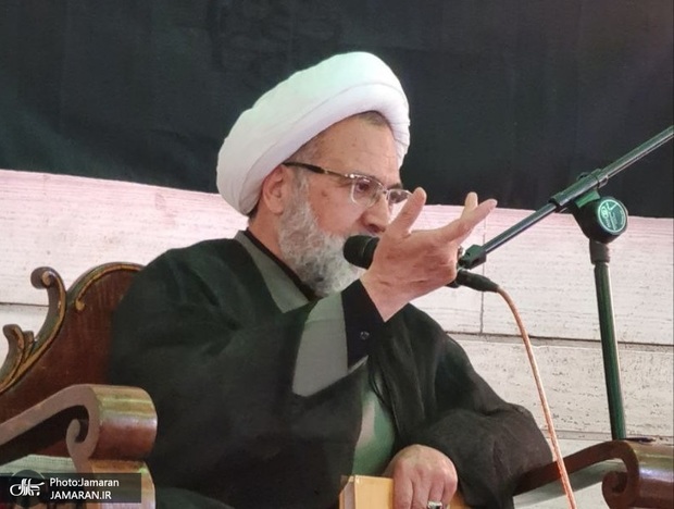 آیت‌الله علیدوست: نکند خدای‌نکرده ما با کارهای اشتباه، سوءمدیریت‌ها و ندانم‌کاری‌هایمان، علی(ع) فروش شویم