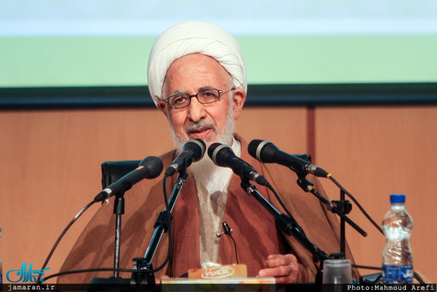 نوشتن نقص اشخاص در روزنامه و رسانه برای خندیدن و خنداندن اشاعه فحشاء است/ مشکل ما این است که نهی از منکر که واجب است را انجام نمی‌دهیم