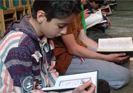 اعتکاف رمضانیه بیش از پنج هزار دانش آموز در خراسان رضوی