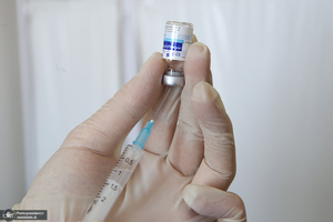 دریافت دوز اول واکسن ایرانی کرونا توسط رئیس جمهور