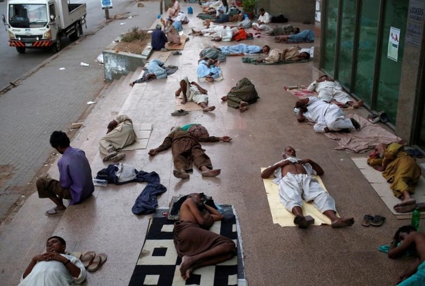 روایت تصویری از گرمای وحشتناک در پاکستان