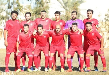 پرسپولیس گناوه تیم صدرنشین لیگ را شکست داد