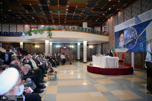 نشست مسئولان و دست اندرکاران مراسم سی و سومین سالگرد بزرگداشت امام خمینی (س)