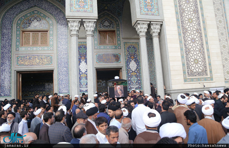 مراسم تشییع و تدفین آیت الله نصرالله شاه آبادی(ره) در قم 
