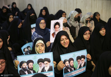 اجتماع دانشگاهیان با عنوان «آرمان فلسطین از دیدگاه امام خمینی(ره)» در حسینیه جماران