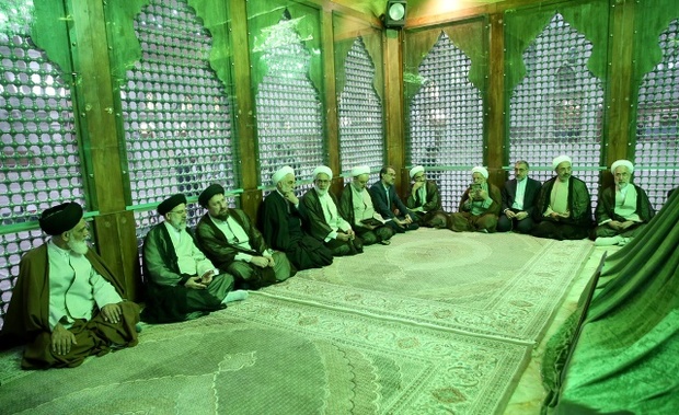 رئیس السلطة القضائیة ومسؤولو الجهاز القضائی یجددون العهد مع مبادئ الامام الخمینی الراحل