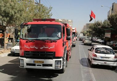 رژه خودرویی به مناسبت روز آتش نشانی در پلدختر برگزار شد