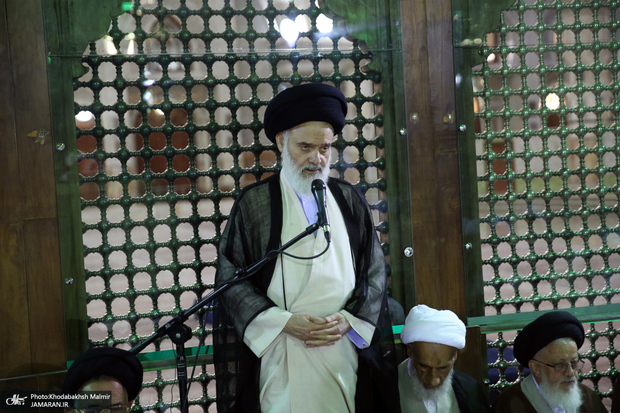 آیت‌الله حسینی بوشهری: امام همیشه با تحجر مقابله‌ می‌کرد/ امام معتقد به عقلانیت گرایی در عالم و شریعت بود/ تحولی که دشمنان‌ برای‌ ما خواب دیده‌اند در رابطه‌ با تغییر در هویت جمهوری اسلامی است‌؛ هرگز تعبیر نخواهد شد