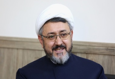 DR. Komsari stresses to develop new approach while promoting Imam's ideals and interacting with youth