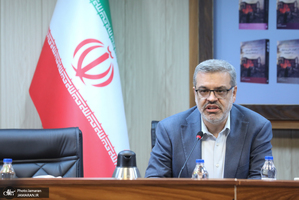 مراسم رونمایی 12 جلدی کتاب تجربه های جهانی بازسازی پسا جنگ
