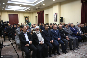 دیدار رئیس سازمان اداری و استخدامی و مدیران نظام اداری کشور با سید حسن خمینی