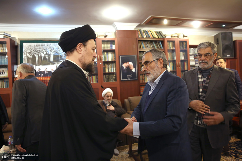 حضور شخصيت هاي سياسي در منزل مرحوم آیت الله بجنوردی 1