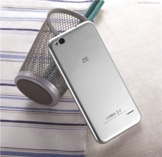 Blade S6 کمپانی "ZTE" در دو نسخه عرضه می شود