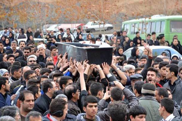 فاجعه قتل معلم بروجردی؛ محصول چرخه خشونت جامعه، خلأ قانون و فقدان آموزش مدارا و مهارت های زندگی در مدارس