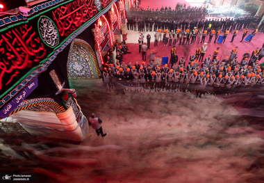 مراسم عزاداری ظهر عاشورا در کربلا