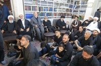 مراسم تاسوعای حسینی در دفتر آیت الله العظمی صانعی (13)