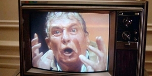 جلسه نقد و بررسی فیلم "شبکه" ساخته سیدنی لومت برگزار شد / تلویزیون هرگز اینچنین نبوده است   