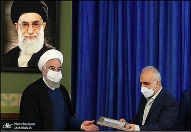 روحانی از وزیر اقتصاد تقدیر کرد