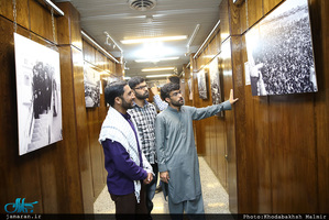 بازدید جمعی از دانشجویان زبان فارسی از کشورهای هند، پاکستان ،عراق ، سودان،مالزی از بیت امام در جماران