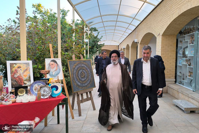 بازدید مشاور رئیس جمهور از بیت تاریخی امام در خمین