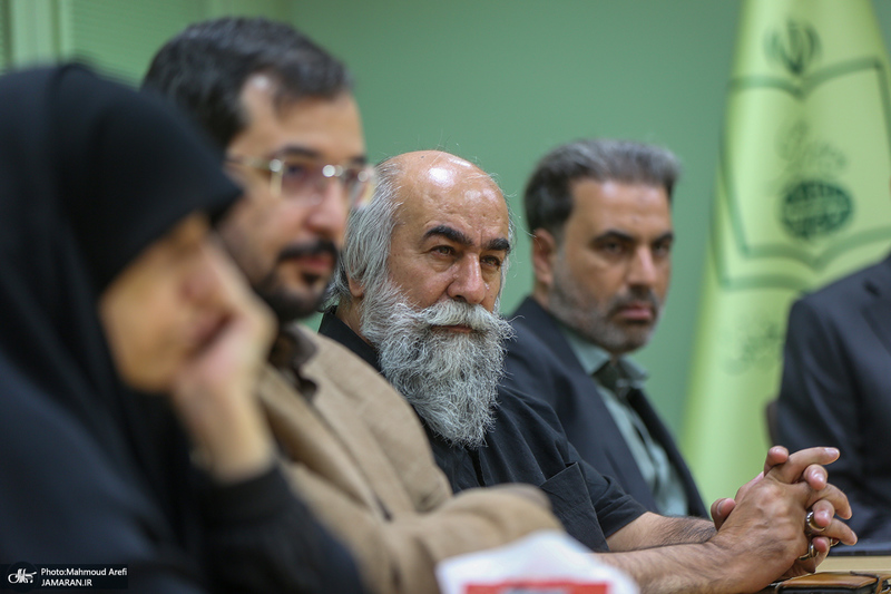 حضور رئیس موسسه تنظیم و نشر آثار امام خمینی (س) در جماران به مناسبت روز خبرنگار