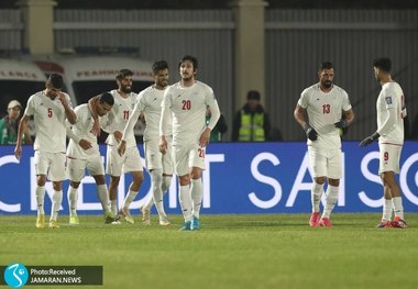 فنونی زاده: با این شرایط تیم ملی در جام جهانی زنگ تفریح می شویم/ نیمه دوم افتضاح بودیم 