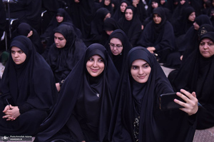 چهاردهمین سوگواره دانش آموزی احلی من العسل در حرم مطهر امام خمینی (س)