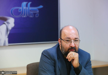 سخنگوی جبهه اصلاحات به پزشکیان و اژه ای: نه تنها خبری از عفو و یا تقلیل مجازات نشد بلکه در بر پاشنه سابق چرخید