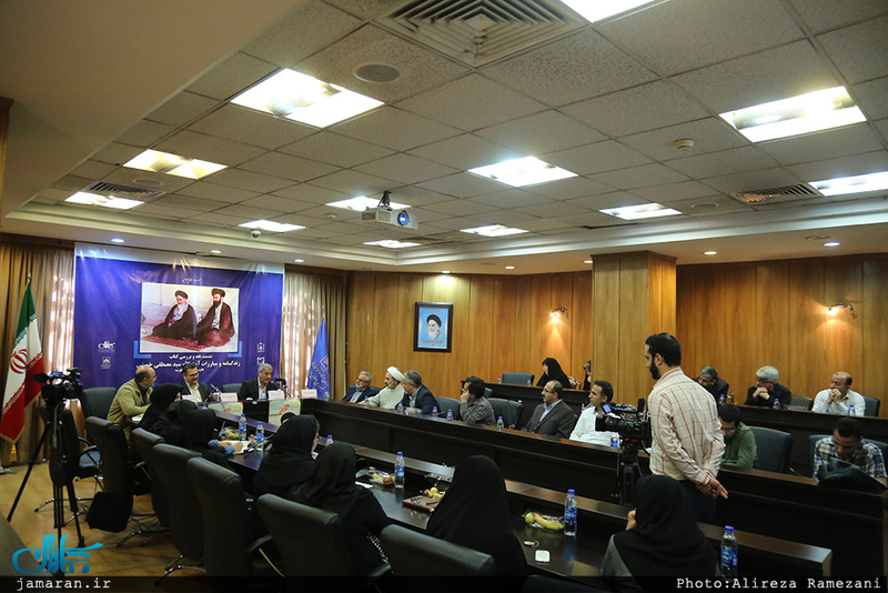 نشست نقد و بررسی کتاب زندگینامه و مبارزات آیت الله سید مصطفی خمینی(ره)