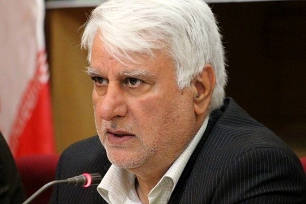 احزاب حلقه وصل ملت و حاکمیت هستند