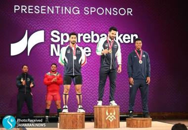 عکس و ویدیو| اهدای مدال طلا و نقره جهان به وزنه برداران ایرانی