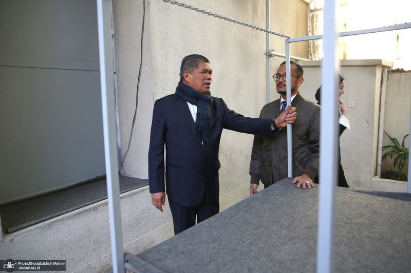 بازدید محمد بن سیو وزیر کشاورزی  و امنیت غذایی کشور مالزی از  بیت امام خمینی (س) در جماران