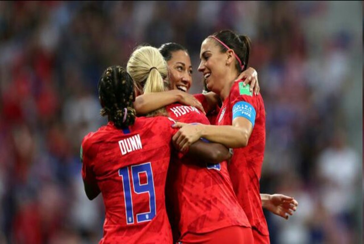 آمریکا به فینال جام جهانی فوتبال زنان راه یافت

