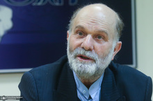 علیزاده طباطبایی، حقوقدان: اصول اقتصادی قانون اساسی ما عمدتا برگرفته از عقاید چپ است/ حتی همین قانون اساسی هم به درستی اجرا نمی‌شود/ هنوز نظریه مشخصی برای حکومت‌داری نداریم