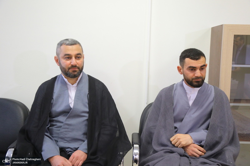 عمامه گذاری طلاب توسط مراجع اعظام تقلید در روز میلاد امام علی (ع)‎