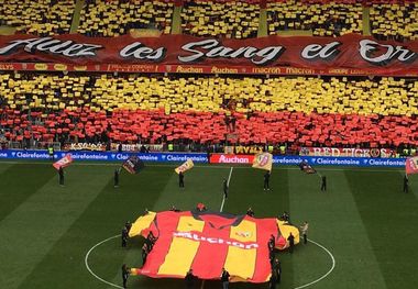 عکس| ابتکار جالب لنس برای مقابله با نژادپرستی