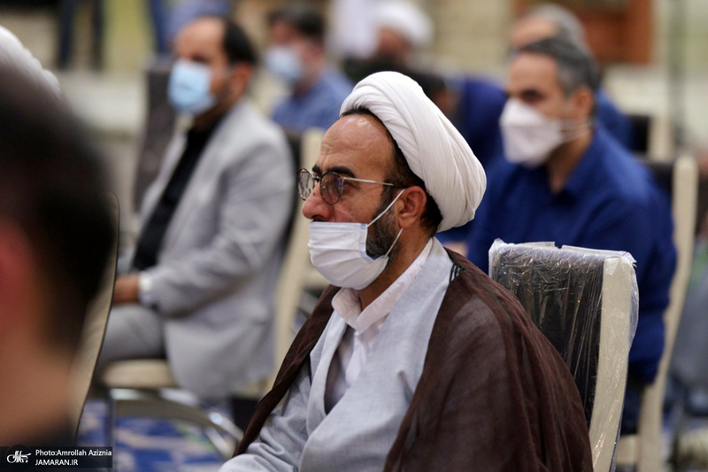 تجدید میثاق سرپرست و کارکنان موسسه تنظیم و نشر آثار امام خمینی(س) با آرمان های بنیانگذار جمهوری اسلامی