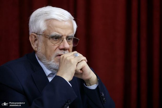 عارف: رای مجمع تشخیص مصلحت نظام در پیوستن مشروط ایران به پالرمو دستاورد بزرگی است/ طرح بزرگی را در زمینه استقلال دانشگاه‌ها در نظر داریم/ ناترازی‌ها یک شبه بوجود نیامده‌اند، اما راهبرد ما این است که به جای پنهان کردن موضوع،‌ با صداقت با مردم گفت‌وگو کنیم