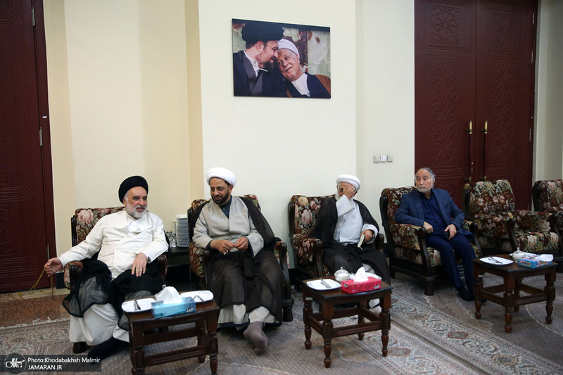 ادای احترام شرکت کنندگان در هفتمین اجلاس بین المللی مجمع جهانی اهل بیت(ع) به مقام شامخ امام راحل