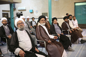 دیدار جمعی از طلاب حوزه علمیه نجف اشرف با سید حسن خمینی‎