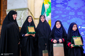 مراسم تجلیل از دانش آموزان برگزیده فرهنگی، هنری و قرآن، عترت و نماز منطقه 19